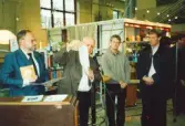 Byggnadsvårdspriset till Dieselverkstaden delas ut 2003.