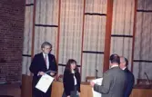 Överlämning av 1994 års byggnadspris till Astra AB.