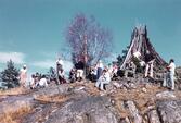 Besök från Svenska Österbottens Musei- och Hembygdsförbund 24-27 augusti 1983. På Vårdkasberget i Sorunda.