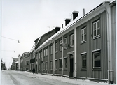 Arboga sf, kv. Jakob Petré.
Parti av Nygatan från väster, 1972.