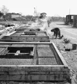 Elementbyggda flerfamiljshus
Byggarbetsplats, grunden läggs.