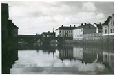 Arboga sf.
Byggnader utefter Arbogaån. C:a 1931.