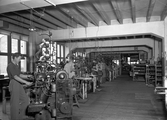Maskinsal på AB J.Persson & Co skofabrik, 1945