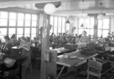 Skofabriksarbetare på Vennerlunds skofabrik på Brogatan 2, 1940-tal