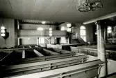 Interiör från Hälleberga kyrka innan branden 1976.