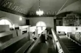 Interiör från orgelläktaren i Hälleberga kyrka, innan branden 1976.