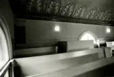 Läktaren i Hälleberga kyrka innan den brann ned 1976.
