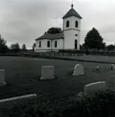 Den tidigare kyrkan i Hälleberga, som brann ned 1976.