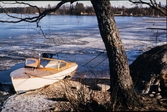 Islossning vid Helgasjön. Växjö våren 1972.
