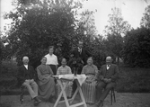 Familjen Karlsson i trädgården, 1930-tal