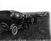 Bilparkering vid Gällersta forngård, 1926
