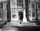 Tekniska skolas entré, 1910-tal