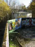 Graffiti vid Soabs industrianläggning i Mölndals Kvarnby, år 2007. Anläggningen användes vid fototillfället av Hexion Speciality Chemicals Sweden AB.
