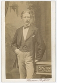 Porträtt på Rassbert biträde hos Ludvig Tullgren omkring år 1875-1876.
