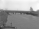 Byggnation av järnvägsbro över Kvismare kanal, 1926-1932