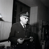 Brandchef Karl E. Andersson avtackas.