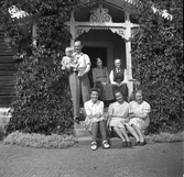 Gruppfoto vid Karlstorp, 1940-tal