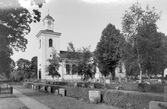 Kyrkan i Hovmantorp uppfördes 1845-1847 i nyklassicistisk stil av byggmästare Johannes Johansson, Fägerstad efter ritningar av arkitekt Theodor Edberg. Invigningen förrättades 1847 av biskop Christopher Isac Heurlin.