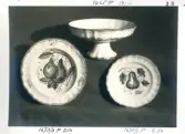 Fruktskål, fruktfat och fruktassiett från Bo Fajans, tidigt 1900-tal.