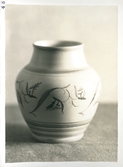 Vas från Bo Fajans, tidigt 1900-tal.