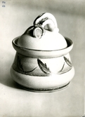 Kärl med lock från Bo Fajans, tidigt 1900-tal.