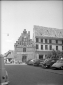 Äldre byggnad med trappgavel. L. Andren & Co. jernhandel, Ystad.