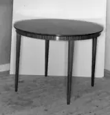 Bordsskiva runt bord