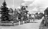 Kvarnamåla var järnvägsknut fram till 1971, då linjerna Hönshylte-Kvarnamåla och Växjö-Tingsryd lades ned.