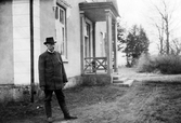 Man vid Bystad herrgård, 1910-tal