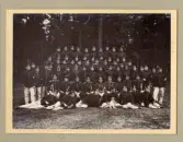 En grupp volontärer med några officerare.
Infanteriets volontärskola, Karlsborg, 1901.