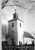 Gällinge kyrka. Bilden är publicerad i Hallands Nyheter, 1944-12-21, 