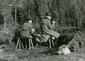 Kung Gustaf V på jaktpass på Bystadskogarna, ca 1940