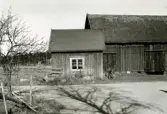 Bod och ladugård i Lövö by.