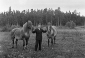 Man med hästar i Karlstorp, 1950-tal