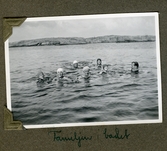 Familjen i badet i Smögen 1936