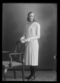 Porträtt, läsfoto. Ebba Finnström, Säby Gård, Kolbäck.
Ur Gustaf Åhmans samling.