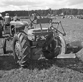 Traktorutställning vid lantbruksmässan i Norrköping, 1942