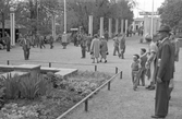 Besökare på Örebromässan, 1947