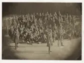 Ett kompani, trol. från Kungl. Kronobergs regemente, har ställt upp sig för fotografen någon gång
på 1870-talet.