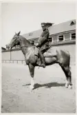 En okänd officer till häst (I 11?).
Ca 1920-1930.