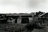 Det nybyggda garaget, färdigt år 1937.