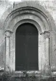 Bild 537.  Lau kyrkas nordvästra portal