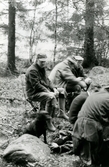 Paus i jaktlaget vid jakt i Karlskoga, 1984