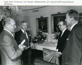 Överlämnande av jubiléumsgåva från Länsförsäkringsbolagens förening, 1986-09-23