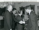 Överlämnande av jubiléumsgåva för LR Revision AB, 1986-09-23