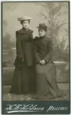 Augusta Broman och Olga Larsson