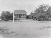 Serveringsbyggnaden på Gamla Påskberget. Byggnaden flyttades dit från Industri- och hantverksutställningen i Varberg 1904.