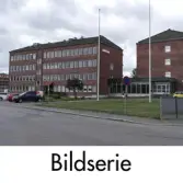 Serie om två fotografier som visar kontorsbyggnader i rött tegel med fastighetsbeteckning Pottegården 2 och gatuadress Kråketorpsgatan 18 i Åbro industriområde i Mölndal. Fotografierna är tagna den 31 juli 2014. Byggnadsdokumentation inför rivning. Diarienummer: BN 1083/2019.