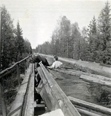 En elev blev en räddare i nöden, 1945