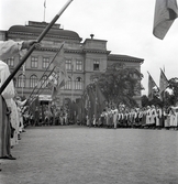 Jubileumsutställning. 
Fanborg m.m. på skolgården till Växjö Högre Allmänna Läroverk.